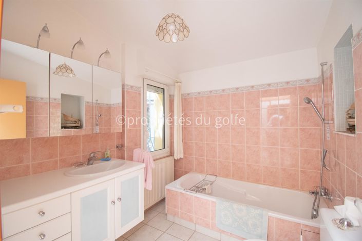 Image No.14-4 Bed House for sale