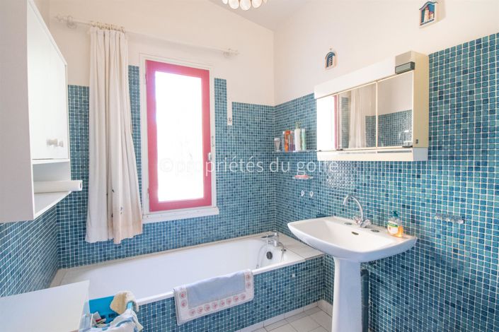 Image No.16-4 Bed House for sale