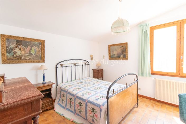 Image No.18-4 Bed House for sale