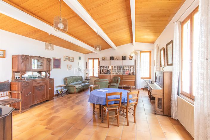 Image No.8-4 Bed House for sale