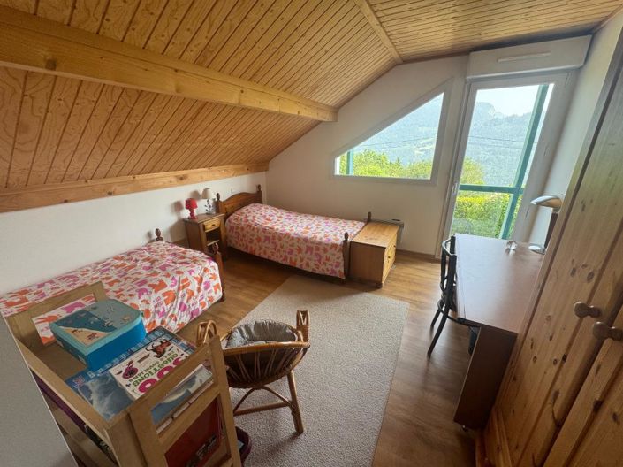 Image No.12-4 Bed House for sale