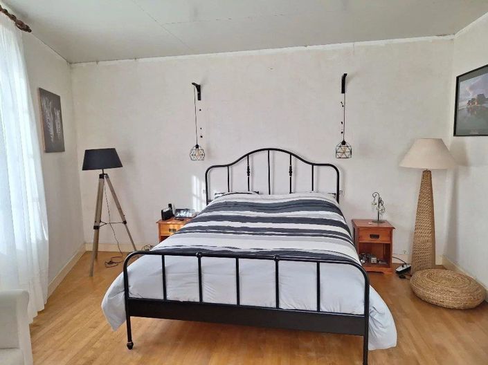 Image No.9-3 Bed House for sale