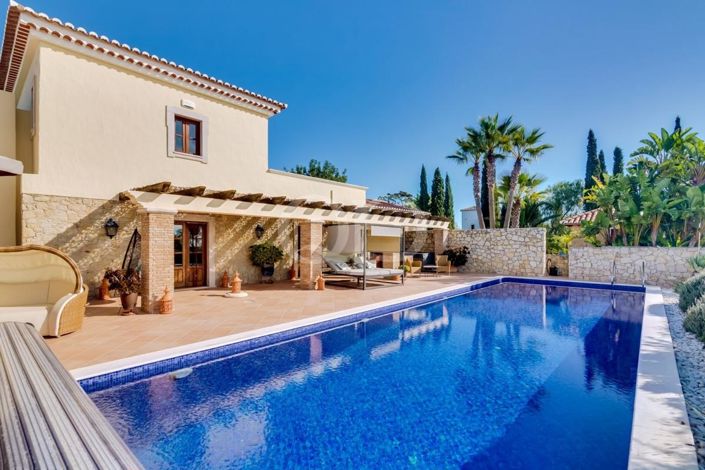 Image No.1-4 Bed House for sale