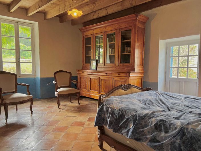 Image No.10-2 Bed House for sale