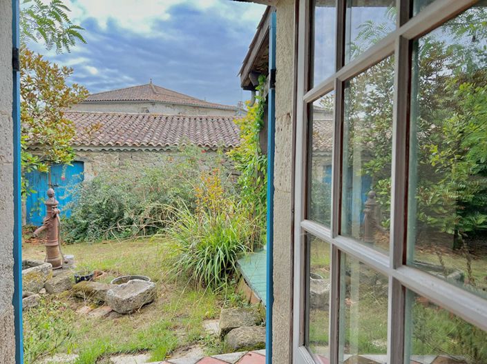 Image No.9-2 Bed House for sale