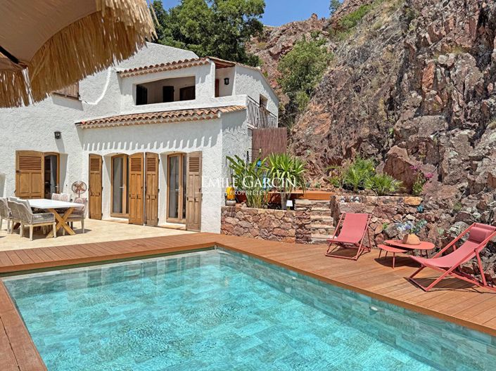 Image No.1-5 Bed House for sale