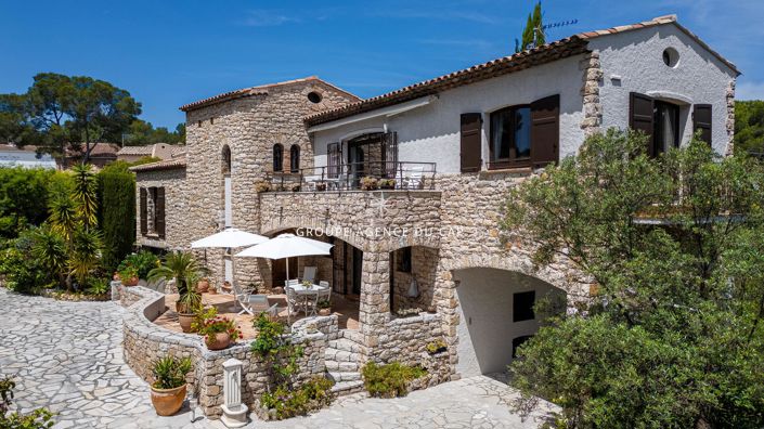 Image No.1-4 Bed House for sale