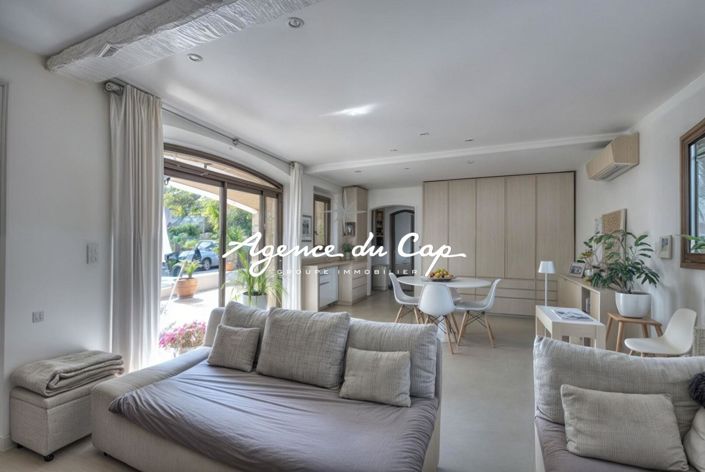 Image No.10-4 Bed House for sale