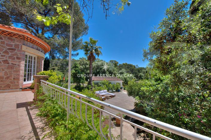 Image No.15-5 Bed House for sale