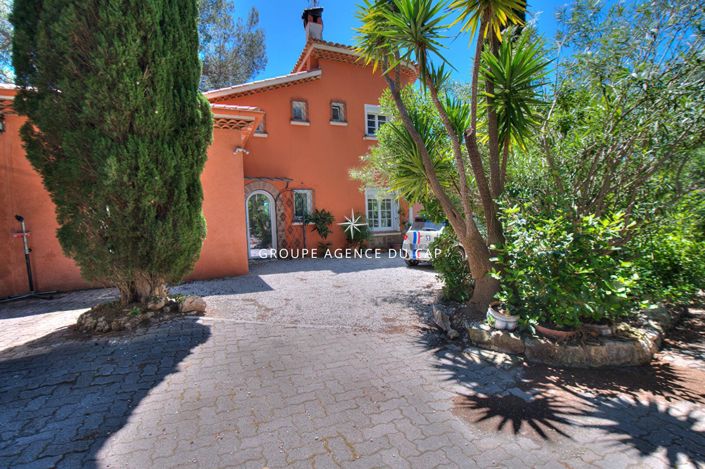 Image No.2-5 Bed House for sale