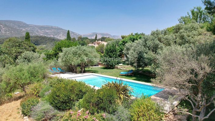 Image No.1-4 Bed Property for sale