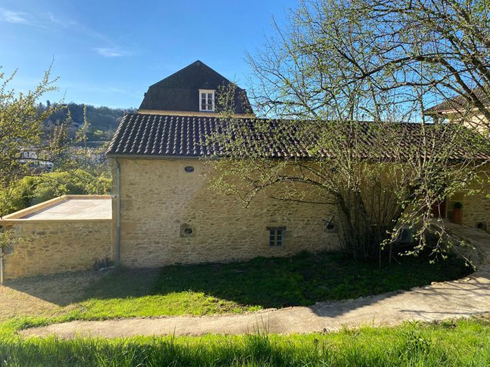 Image No.14-6 Bed House for sale