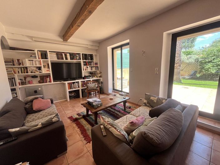 Image No.1-4 Bed House for sale