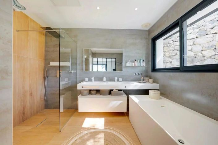 Image No.5-4 Bed House for sale