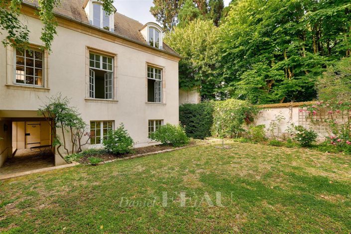 Image No.1-6 Bed House for sale