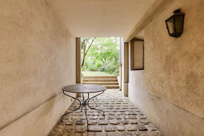 Image No.15-6 Bed House for sale