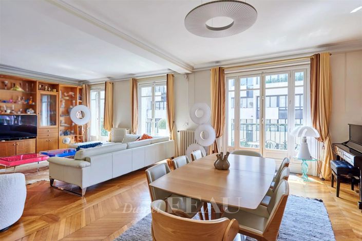 Image No.1-4 Bed Apartment for sale
