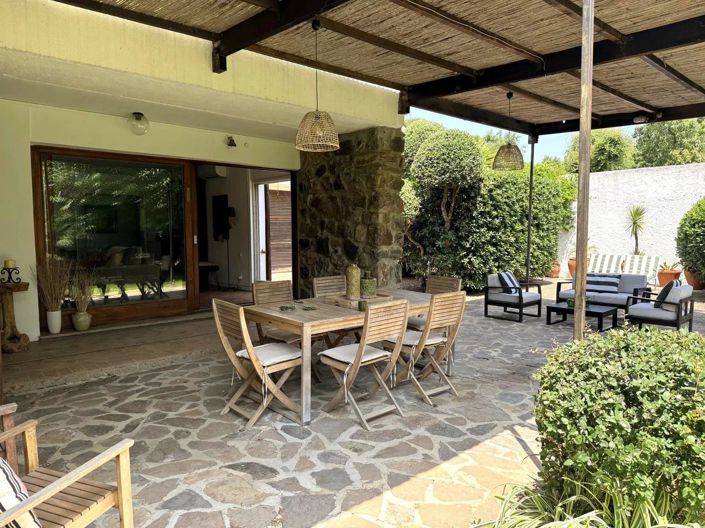 Image No.1-3 Bed House for sale