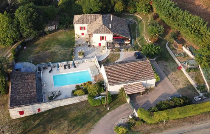 Image No.1-6 Bed House for sale