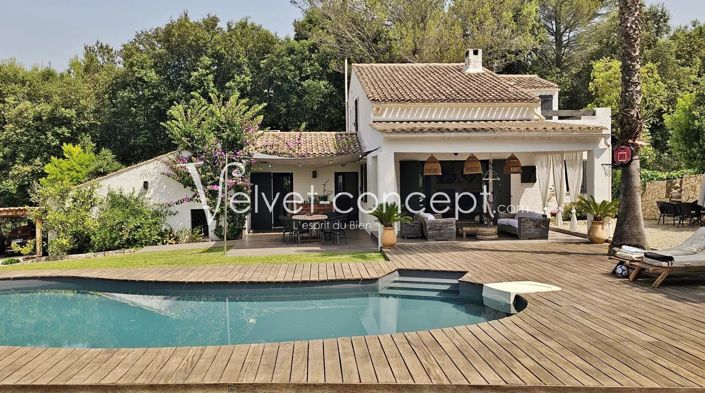 Image No.1-5 Bed House for sale