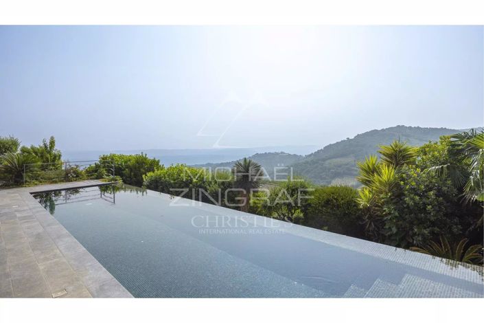 Image No.1-5 Bed House for sale