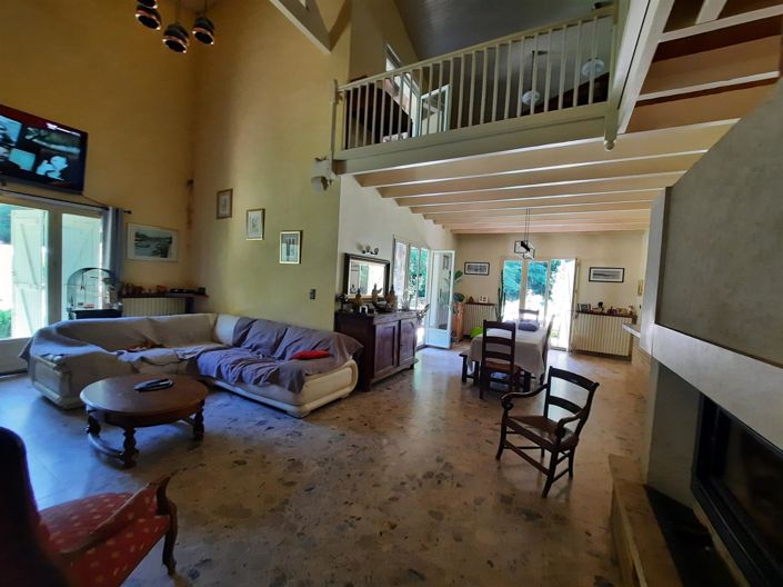 Image No.2-5 Bed House for sale