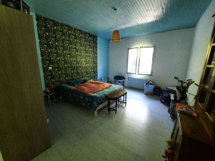 Image No.5-5 Bed House for sale