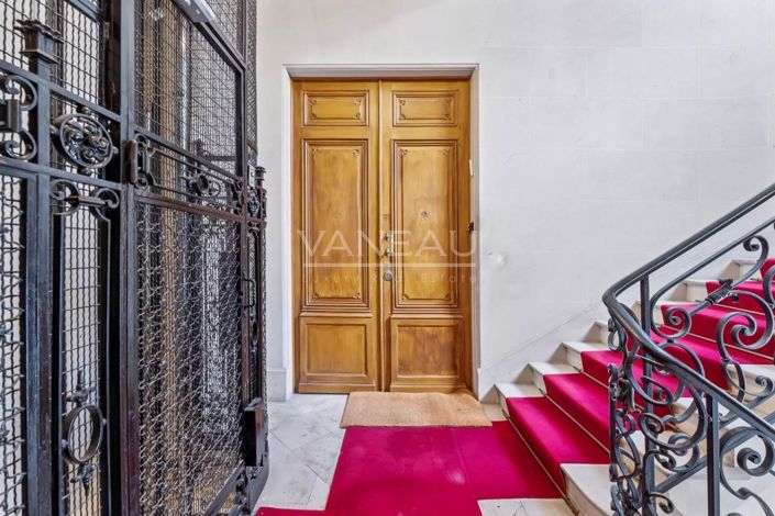 Image No.15-5 Bed Apartment for sale