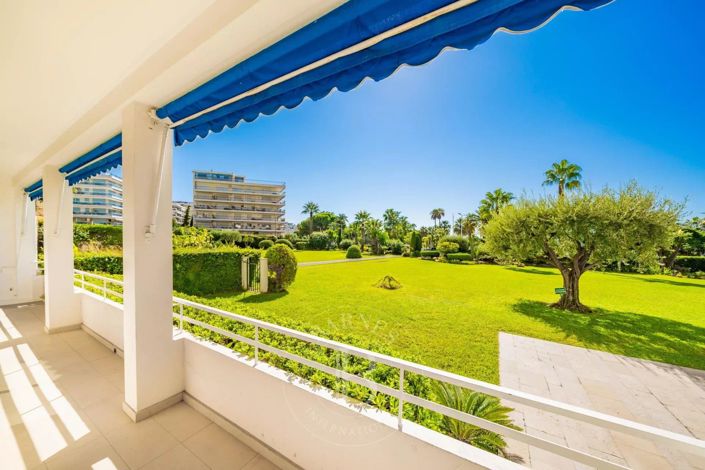 Image No.10-3 Bed Apartment for sale