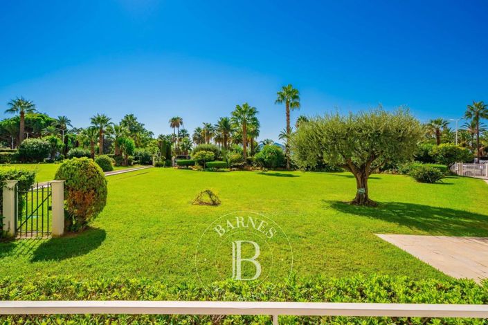 Image No.12-3 Bed Apartment for sale