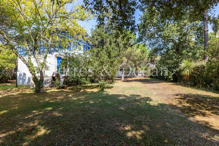 Image No.12-5 Bed House for sale