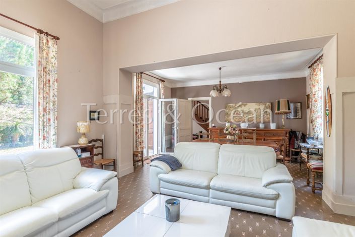 Image No.3-5 Bed House for sale