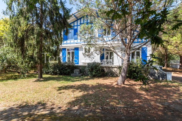 Image No.6-5 Bed House for sale