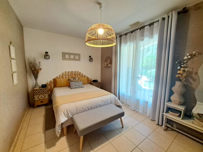 Image No.14-3 Bed House for sale