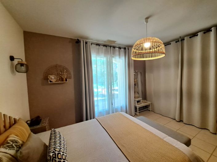 Image No.15-3 Bed House for sale