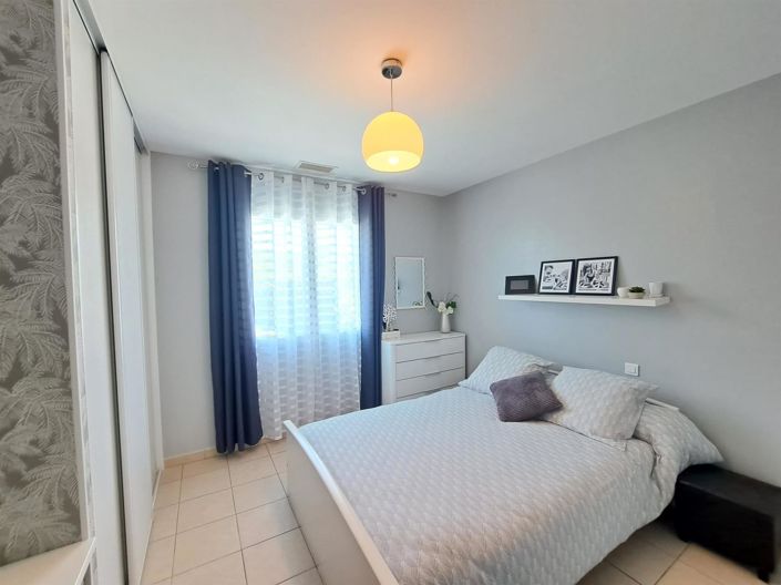 Image No.17-3 Bed House for sale