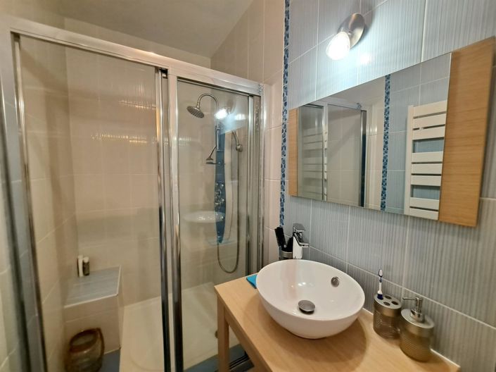 Image No.20-3 Bed House for sale