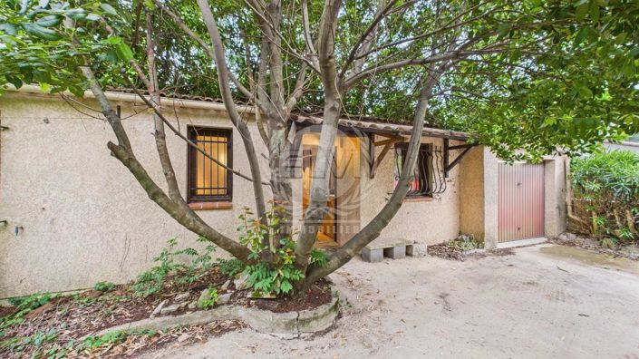 Image No.1-3 Bed House for sale