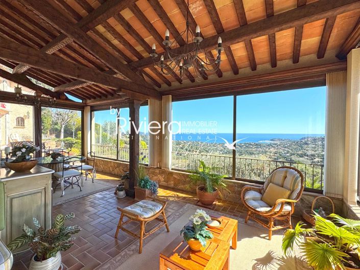 Image No.18-4 Bed House for sale