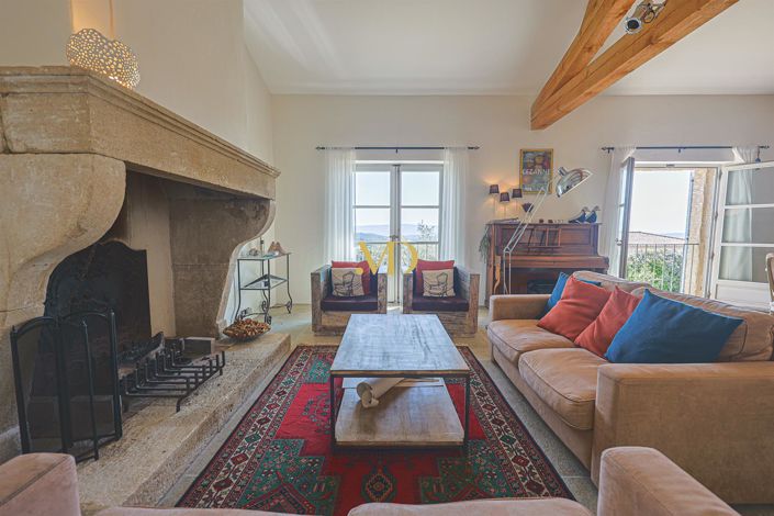 Image No.50-7 Bed House for sale