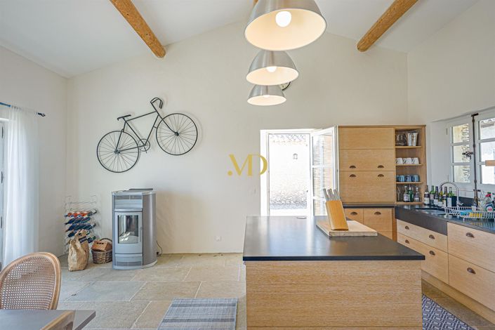 Image No.56-7 Bed House for sale