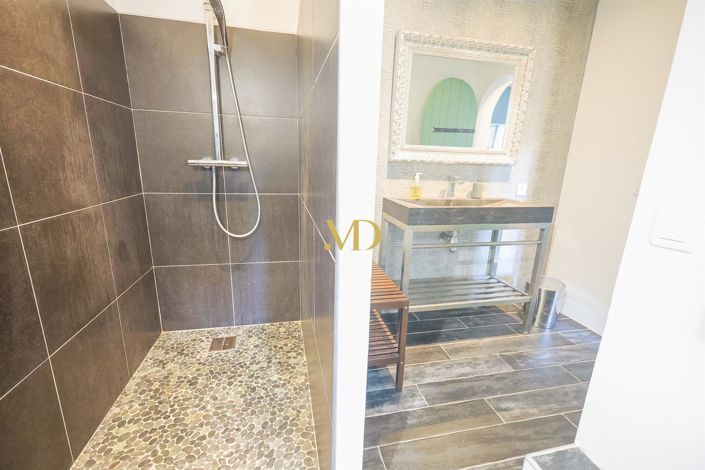 Image No.72-7 Bed House for sale