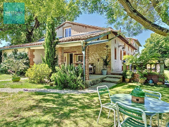 Image No.1-6 Bed House for sale