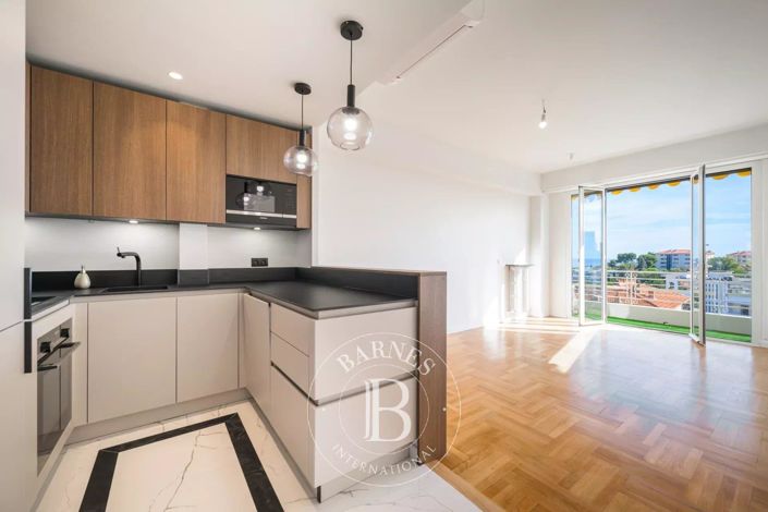 Image No.1-2 Bed Apartment for sale