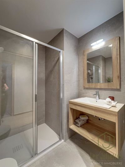 Image No.3-2 Bed Property for sale