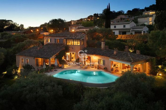Image No.1-7 Bed House for sale