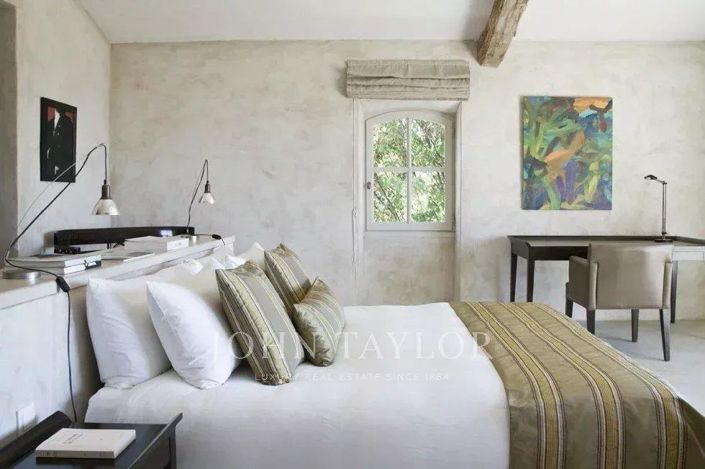 Image No.24-7 Bed House for sale