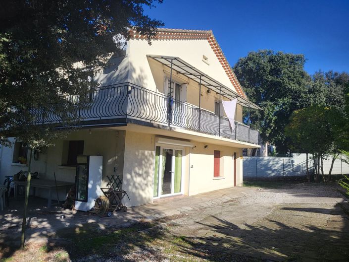 Image No.1-Maison de 7 chambres à vendre à Gard