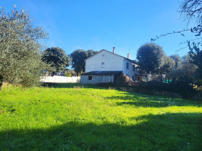 Image No.12-7 Bed House for sale