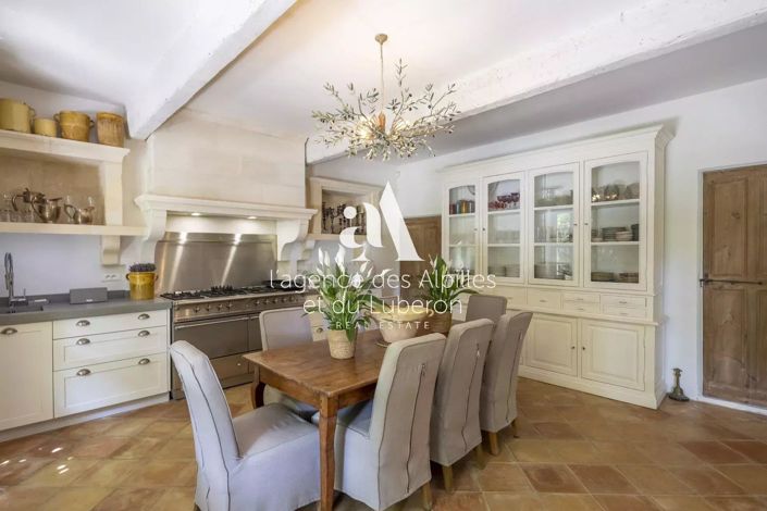 Image No.11-5 Bed House for sale